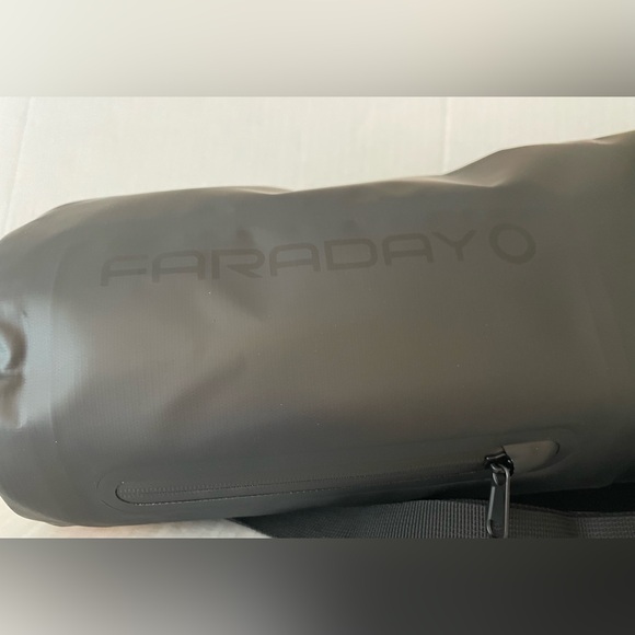 Faraday O Dry 5L Bag Sling Pack – Stealth Black - Picture 3 of 7